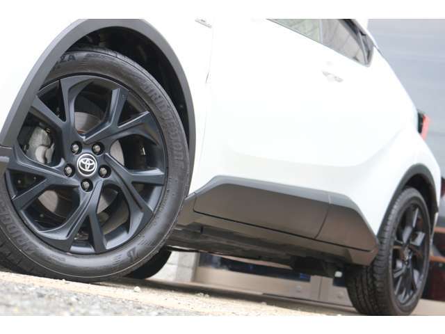 ☆高い走行性を持つコンパクトSUV！ガーニッシュデザインがボディをよりスタイリッシュに仕上げてくれます！