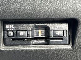 【ETC】高速道路の料金所をストレスなく通過！話題のスポットやサービスエリアに多い「スマートIC」利用時は必須のアイテムです。当店でセットアップを実施、ご納車当日からすぐにご利用いただけます！