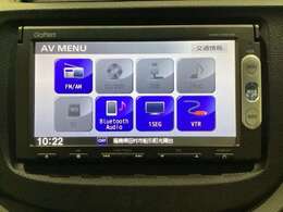 ナビゲーションはワンセグTV対応のGathers純正メモリーナビを搭載しています。Bluetoothオーディオ機能がありますので、スマートフォンなどの音楽も再生できます。