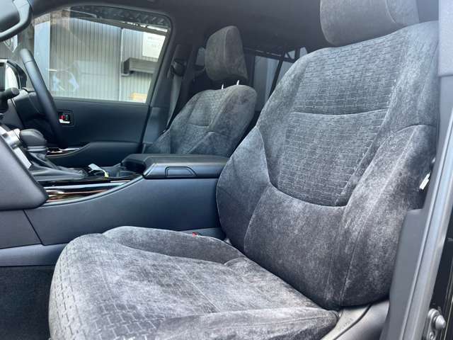 トヨタ ランドクルーザー300 3.5 AX 4WD 2023年 0.5万キロ (愛知