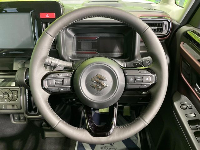【純正革巻きステアリング】上質な革を使用することで、手にしっかり馴染みとても運転しやすいハンドルです♪