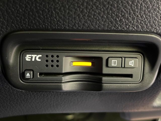【ETC】高速道路の料金所をストレスなく通過！話題のスポットやサービスエリアに多い「スマートIC」利用時は必須のアイテムです。当店でセットアップを実施、ご納車当日からすぐにご利用いただけます！