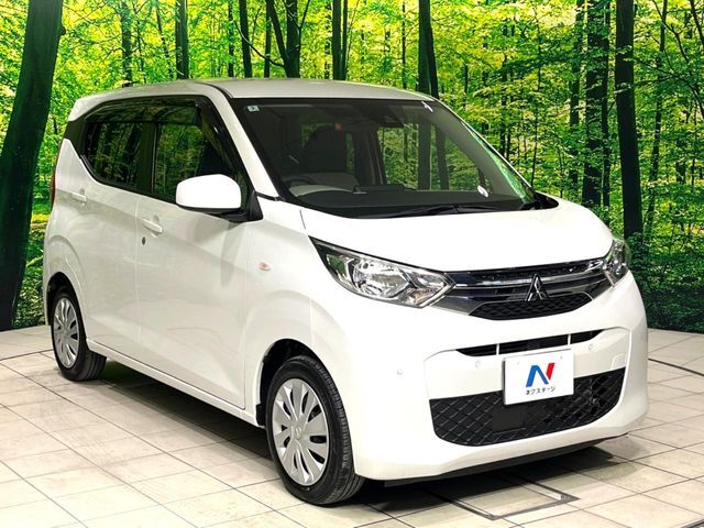 大好評のボディコーティング「弾スプラッシュコート」もご納車までに施工可能。通常のガラスコートと異なる、耐久年数6年の無機質ガラスコーティングが、ボディをキレイな状態に保ってくれます。