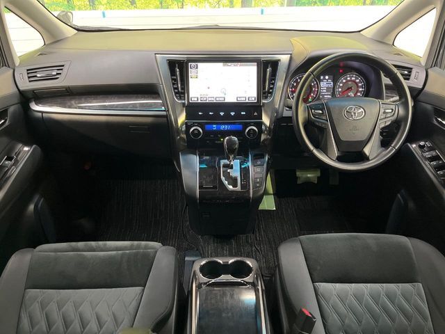 グループ総在庫数約30，000台！！全国の系列店からメーカー・車種問わずご紹介出来るので、あなたにピッタリのお車が見つかるはずです♪まずはお問い合わせ下さい☆