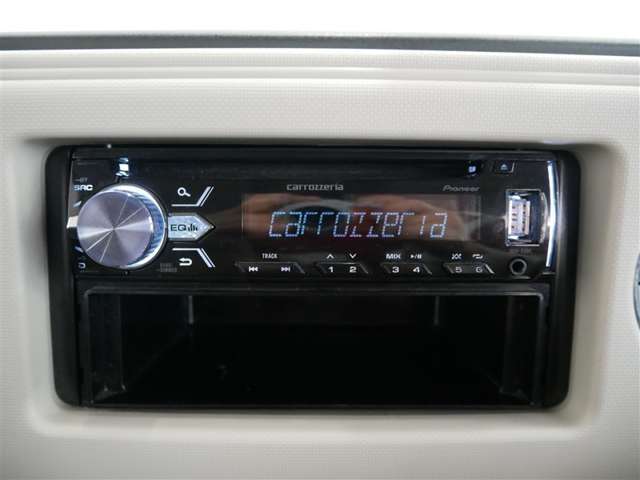 。車内に臨場感ある音楽空間を生み出します。