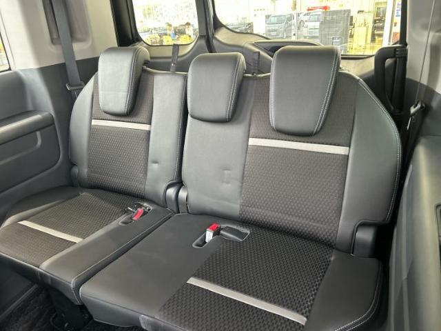 WECARS（ウィーカーズ）は全国250店舗展開！お客様が安心してカーライフをお楽しみいただけるよう社員一同心を込めてサポートいたします。