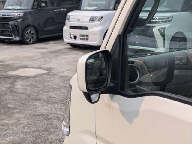 ☆訳アリ目玉車とは☆　品質が高い車両だけど少しだけ訳アリな商品です。展示期間が長い車両/キズや汚れが少しある/下取り車などで中間マージン無しなどの理由です。