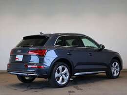 Audi Q5 40 TDI quattro advanced/プライバシーガラス/マトリクスLEDヘッドライト/アルミホイール 5アームデザイン 8Jx20
