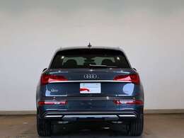 Audi Q5 40 TDI quattro advanced/プライバシーガラス/マトリクスLEDヘッドライト/アルミホイール 5アームデザイン 8Jx20
