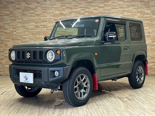 お車ご成約時の付帯率は驚きの90％OVERのキーパーガラスコーティング。雨が降れば、まるで洗車したかのような美しさ。納車後のメンテナンスも楽々。是非一度お試し下さい。