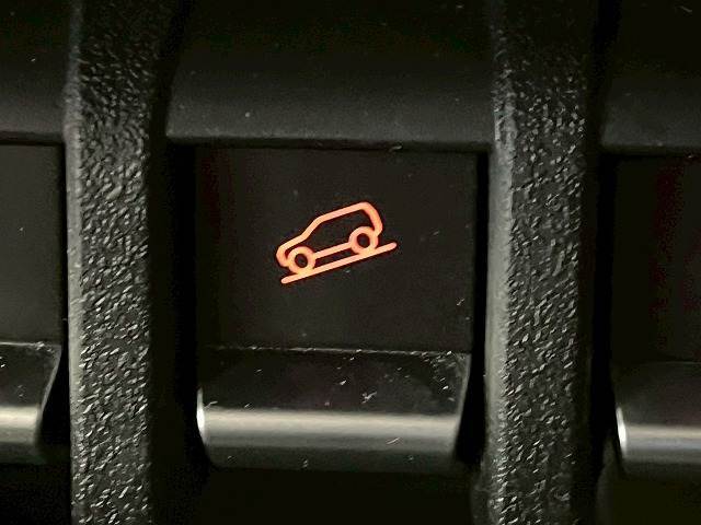 【ダウンヒルアシストコントロール】降坂時の車速を低車速にキープ。安定走行をサポート！！