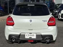 メーカー保証付　弊社にて、メーカー発行の新車保証期間の残り期間を継承して、納車いたしますので、ご安心下さい。