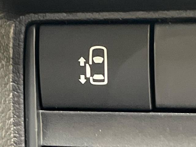 【パワースライドドア】スマートキーや運転席のスイッチでスライドドアの開閉が可能♪電動だから力を入れてドアを開ける必要が無く、小さいお子様でも、重い荷物を持っている時もラクに開け閉めできます♪