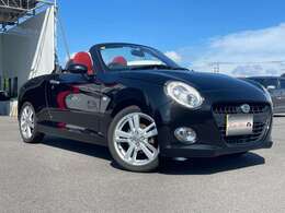 外装は専任のスタッフが真心込めて、念入りに洗車を行い、丁寧にワックス磨きをしておりますので、ピカピカに仕上がっております☆お好みでコーティングなども別途承ります。