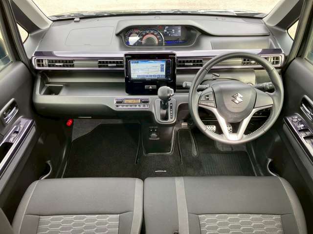 【全国からお取り寄せ】店頭に在庫がないお車でも全国からお求めの1台を一緒にお探しできます！　珍しい色やグレード、オプション装備など細かな条件も何なりとお申し付けください♪