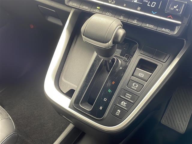 【シフトレバー】シフトも操作しやすく快適なドライブを楽しんでいただけます！