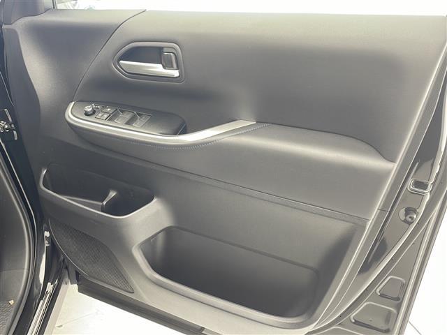 【窓操作部】軽い力で、窓を開けたり閉めたりすることができます！掲載箇所以外にご希望の写真がございましたら、お気軽にお問い合わせ下さい！メールや郵送でお送りさせていただきます。