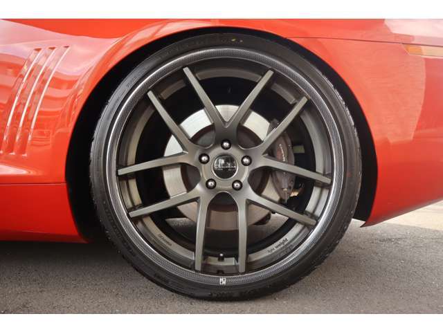 Aftermarket22インチアルミホイール　リア285/30R22