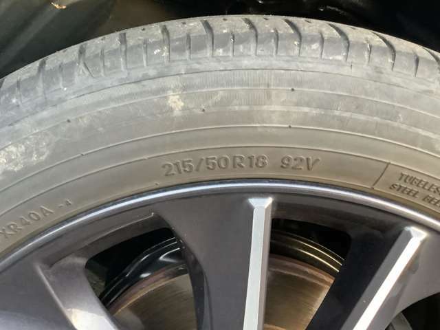 215/50R18タイヤ