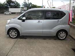 左側ドアミラーに傷