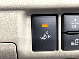 【シートヒーター】寒い日に重宝するシートヒーター！エアコンより早く温まってくれるので寒がりの人も安心ですね♪エアコンの温風は乾燥するから苦手、という方にもをおすすめです。