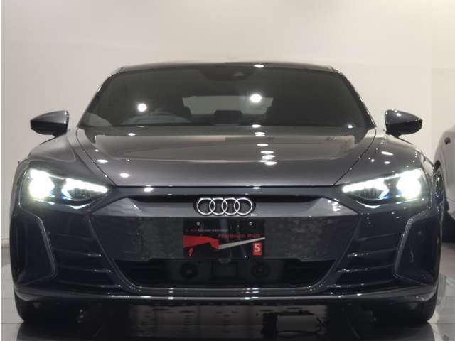 日本全国、ご自宅前までご納車いたします！ご納車後は最寄りのAudi正規ディーラーにて、期間中保証やメンテナンスをお受けいただけます！