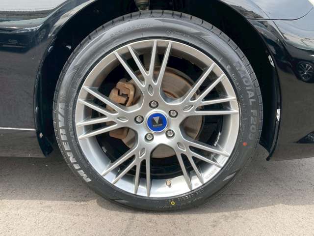 ☆☆モデリスタホイール☆☆外観にマッチしたかっこいい純正アルミホイールを装備！ご納車前の整備でタイヤローテーションも承っております♪スタッドレスタイヤなどのお問い合わせもお気軽に！