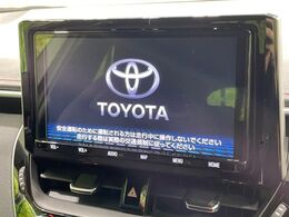 【純正9型ナビ】人気の純正ナビを装備しております。ナビの使いやすさはもちろん、オーディオ機能も充実！キャンプや旅行はもちろん、通勤や買い物など普段のドライブも楽しくなるはず♪