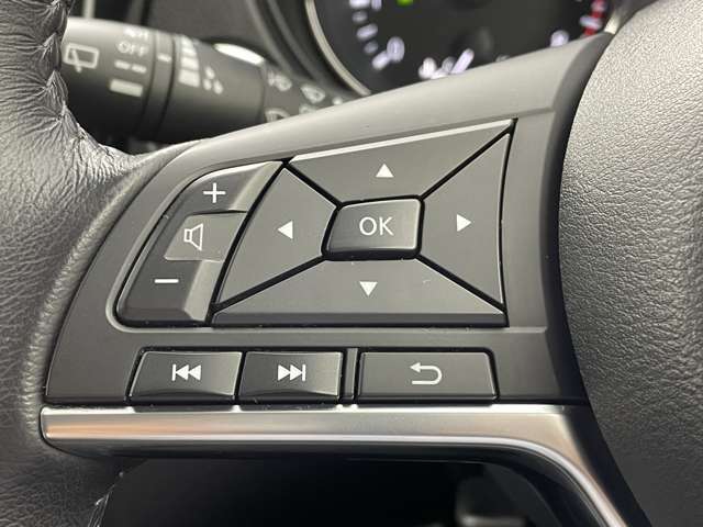 【運転席操作部】快適なドライブを楽しむための機能が装備されています！運転席から触れるので、使いやすいです！除菌プランいれていただくと、さらに清潔で安心していただけます！