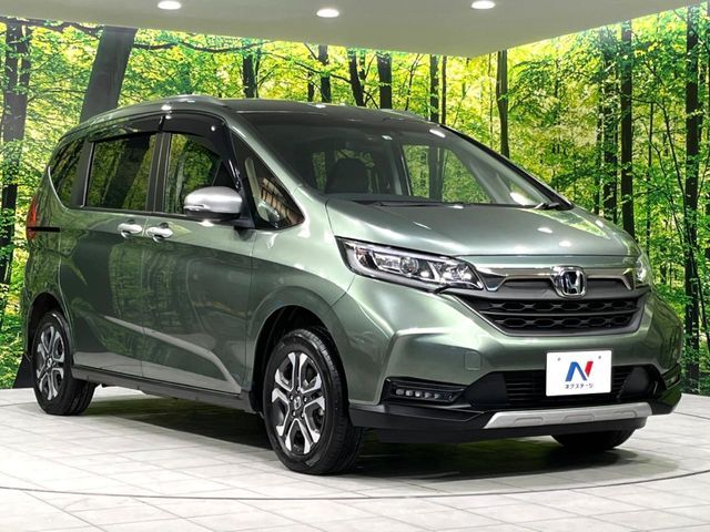 大好評のボディコーティング「弾スプラッシュコート」もご納車までに施工可能。通常のガラスコートと異なる、耐久年数6年の無機質ガラスコーティングが、ボディをキレイな状態に保ってくれます。