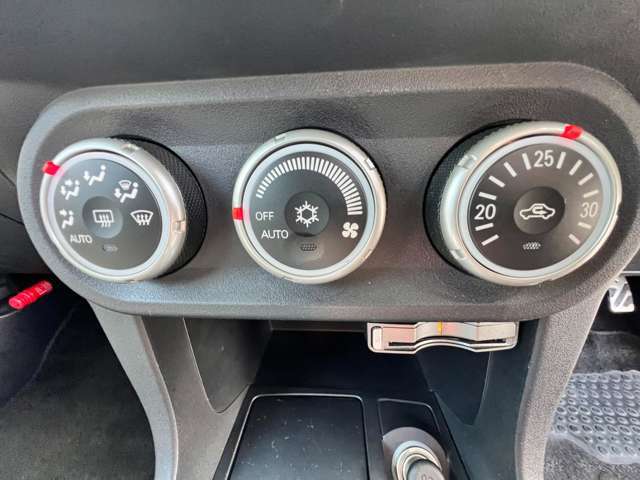 ご購入は電話・FAX・LINE・メールでもご契約を結ぶことが可能です。当社はご来店が難しいお客様でも全国にご納車させて頂いております。北海道～沖縄まで、全国のお客様へ販売しております。