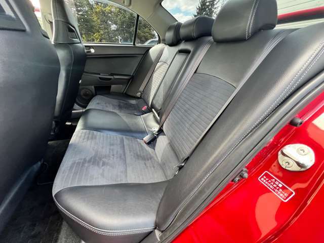 当店ではユーザー買取車を中心に全国のオークション会場などから厳選した在庫をご用意致しております