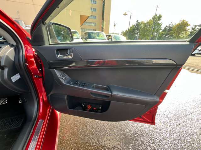 オートローンは頭金0円からでも申込みOK。6回から最大120回のお支払が可能で様々なプランをご用意しております。来店不要！LINEで仮審査だけでも可能ですのでお気軽にスタッフへご相談ください。