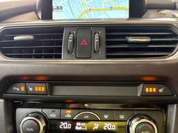 コーナーセンサーがついて、車輌との距離感を簡単確認！車庫入れ等も安心して出来ますね！