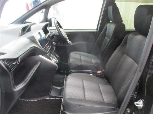 『トヨタ認定中古車』とはトヨタ中古車の3つの安心を兼ね備えており　（安心1）車の状態がわかる車両検査証明書付！（安心2）キレイで気持ちいいまるごとクリーニング済！（安心3）安心なロングラン保証付！