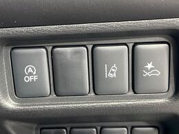 【三菱e-Assist】走行中に前方の車両等を認識し、衝突しそうな時は警報とブレーキで衝突回避と被害軽減をアシスト。より安全にドライブをお楽しみいただけます。