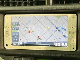 【純正ナビ】人気の純正ナビを装備しております。ナビの使いやすさはもちろん、オーディオ機能も充実！キャンプや旅行はもちろん、通勤や買い物など普段のドライブも楽しくなるはず♪