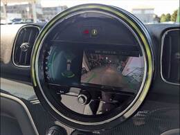 【バックカメラ】装備。後方確認に役立ち、楽々駐車やバックをしていただけます。