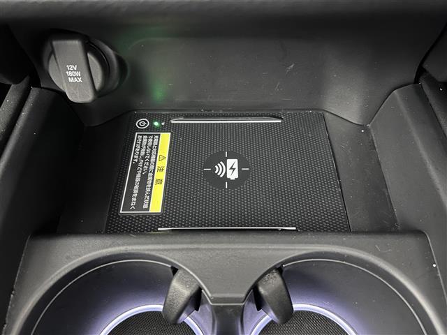 【ドリンクホルダー】長時間のドライブを快適に過ごすために、必須の車内アイテムですね。