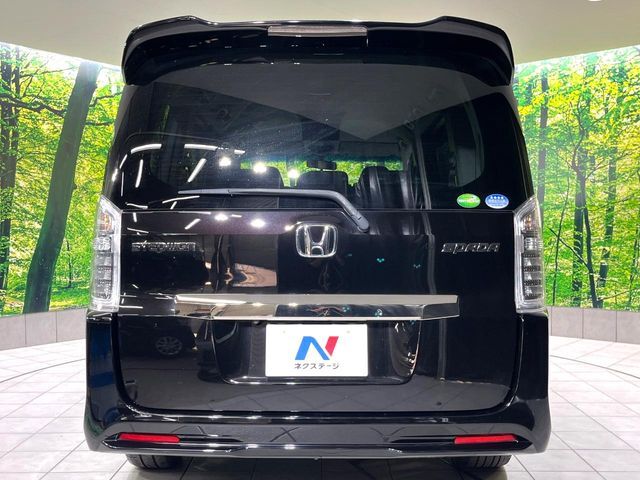 安心の最長10年・走行無制限保証（有償）をご用意。保証内容も充実はもちろん、無料点検＆オイル交換や、年中無休の全国・24時間ロードサービスも付帯されておりますのでご安心下さい。