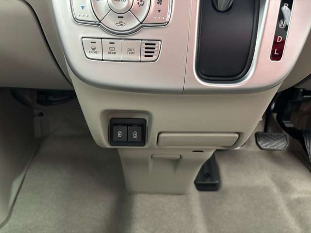 車により燃費、装備、価格、デザインは異なるもの。どれを選べば良いの？お任せ下さい！見比べ、乗比べ、専門店の知識があります！