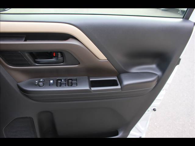 当社は、陸運局指定工場の資格を保有しております！整備士・検査員が常駐しておりますので、整備はお任せください！