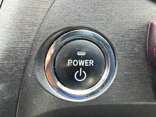 ボタン1つで、エンジンの始動・停止可能なプッシュスタート搭載車輌♪