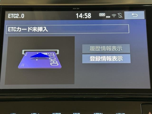 ナビ画面に連動したETCを装備しています。　過去に利用した利用料金も一目で分かって、とっても便利です。　ETCの抜き忘れ、挿し忘れも警告してくれるので安心ですね。