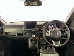 フロントガラスが大きく視認性のよいドライブをお楽しみいただけます♪