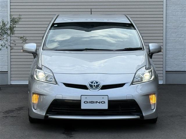 当店の設備は駐車場と室内でお話ができるスペース、洗車等ができる環境ぐらいです。一人で運営しております。販売や買取の際はご迷惑をおかけする事は少ないですが、それ以外の業務はお預かりし外注作業となります。