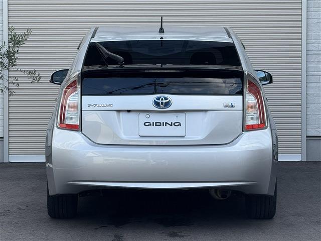 また金融業との兼ね合いもあり、これからお客様が購入しようと思っているお車の買い方、直し方、売り方をお客様目線で一緒に考えさせて頂きます。基本が注文販売となりますのでお気軽にご相談ください。