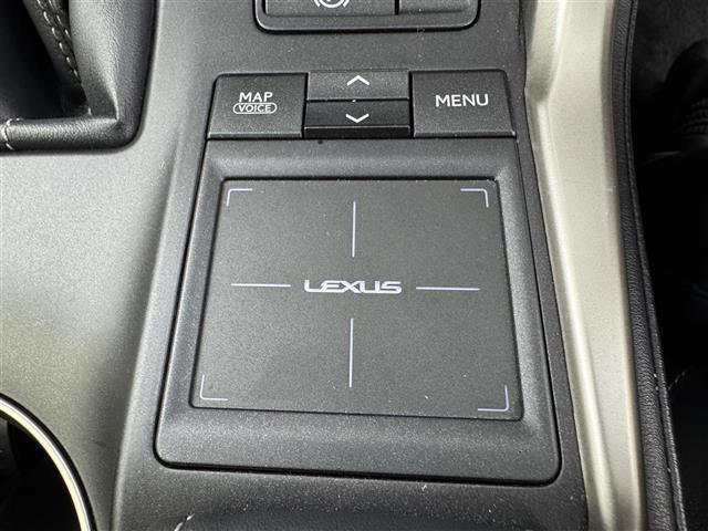 【運転席操作部】快適なドライブを楽しむための機能が装備されています！運転席から触れるので、使いやすいです！除菌プランいれていただくと、さらに清潔で安心していただけます！