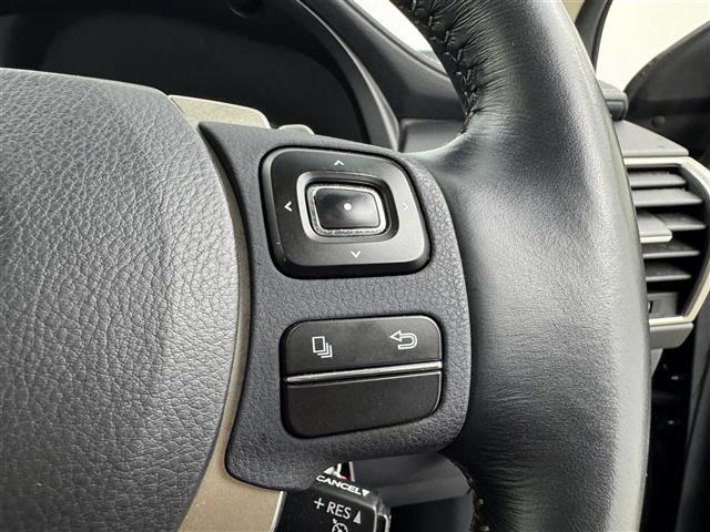 【運転席操作部】快適なドライブを楽しむための機能が装備されています！運転席から触れるので、使いやすいです！除菌プランいれていただくと、さらに清潔で安心していただけます！