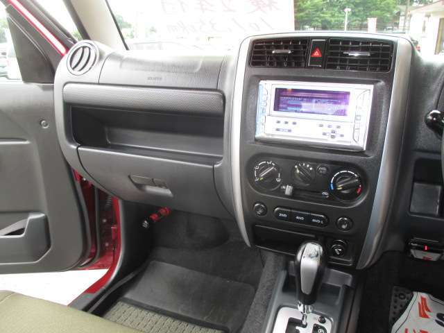 2駆と4駆の切り替えがスイッチで出来ます